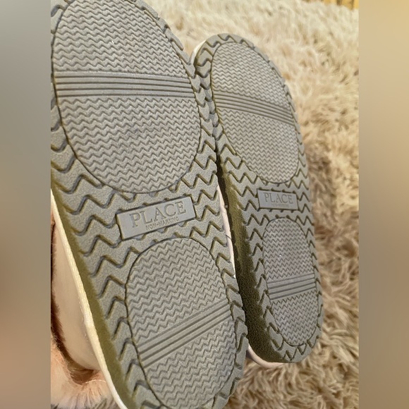 Childrens Place sz 11 booties - Picture 4 of 7